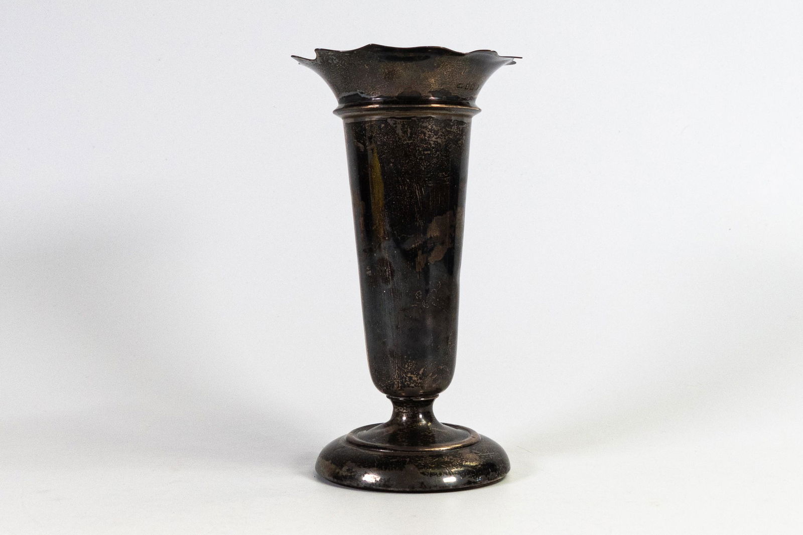 Hallmarked larger size silver vase with loaded base, gross weight 312g, height 18cm. (1 of 2)