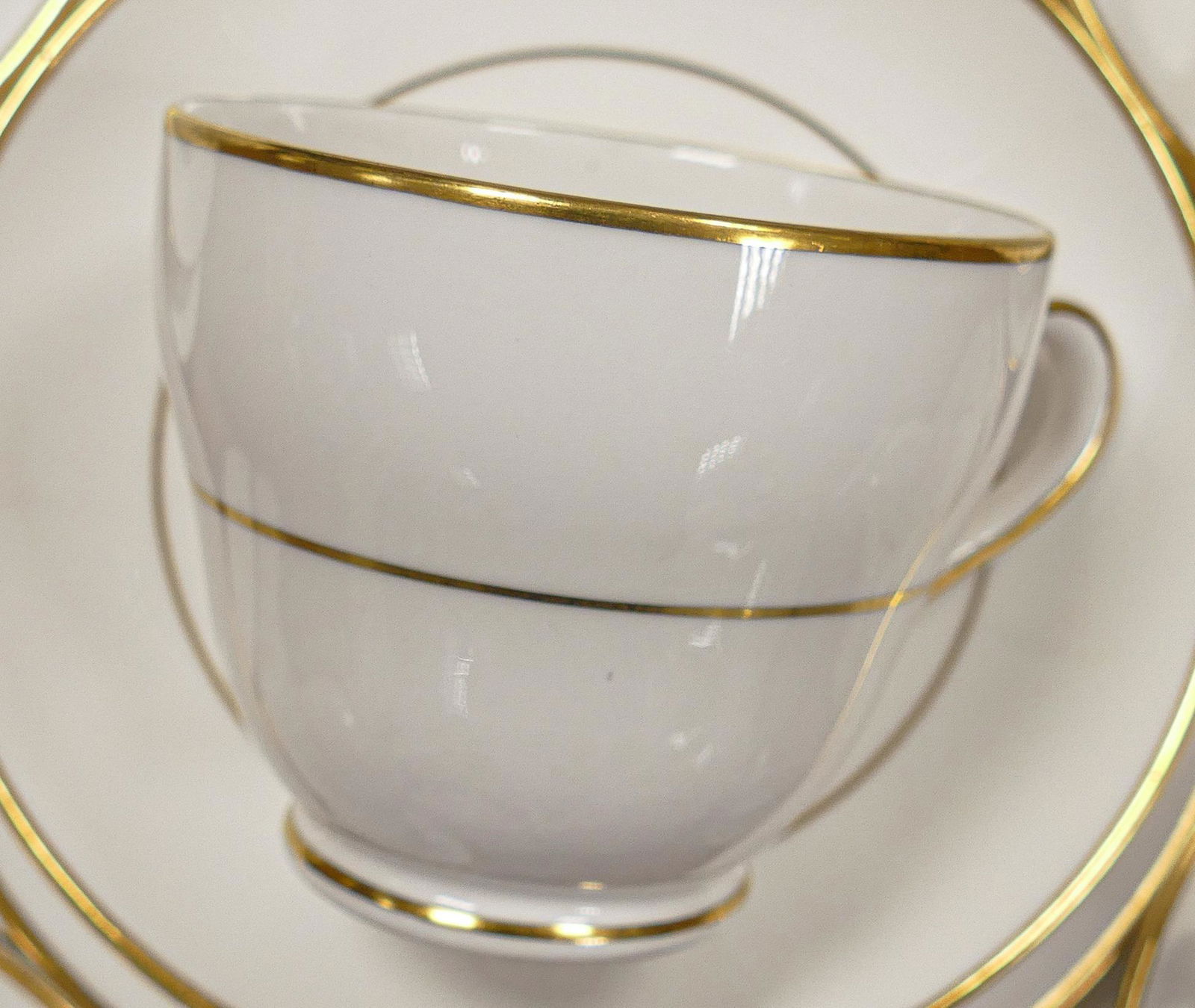 Spode Gilt Decorated 21 piece tea set (21) (1 of 2)