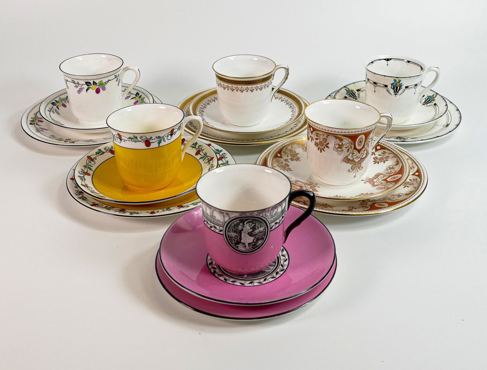 Six Shelley Vincent trios, pattern numbers 11515, 11468, 11343, 11350/34, 11447, 11443/31 (18 (1 of 4)