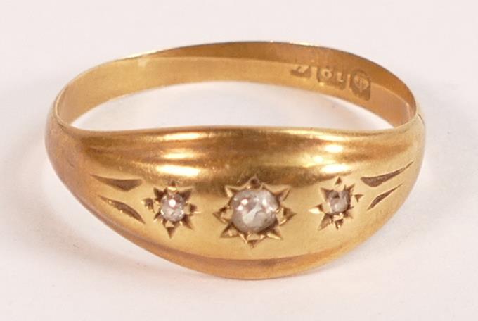 18ct gold and 3 stone diamond ladies gypsy set ring, size Q/P, weight  2.14g. (1 of 1)