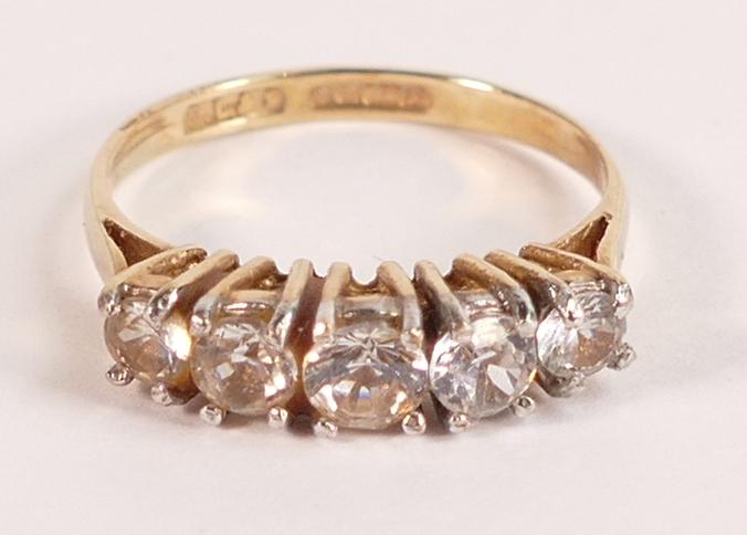 9ct gold 5 stone ring, size L,1.8g. (1 of 3)