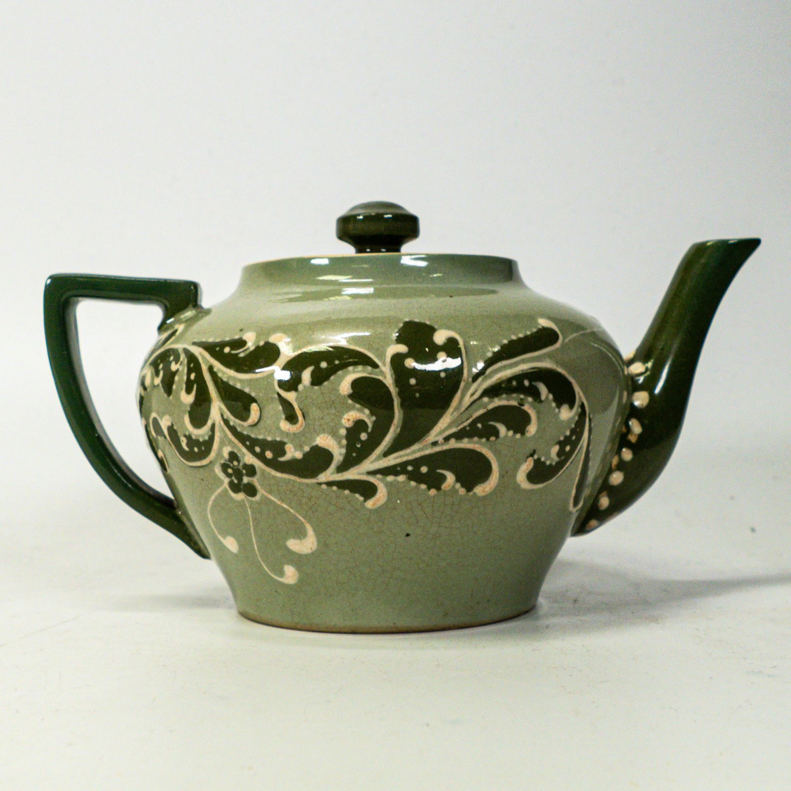 Moorcroft James Macintyre & Co. Ltd. small tea pot in the Esso Faience design. Height 10cm, tiny (1 of 3)