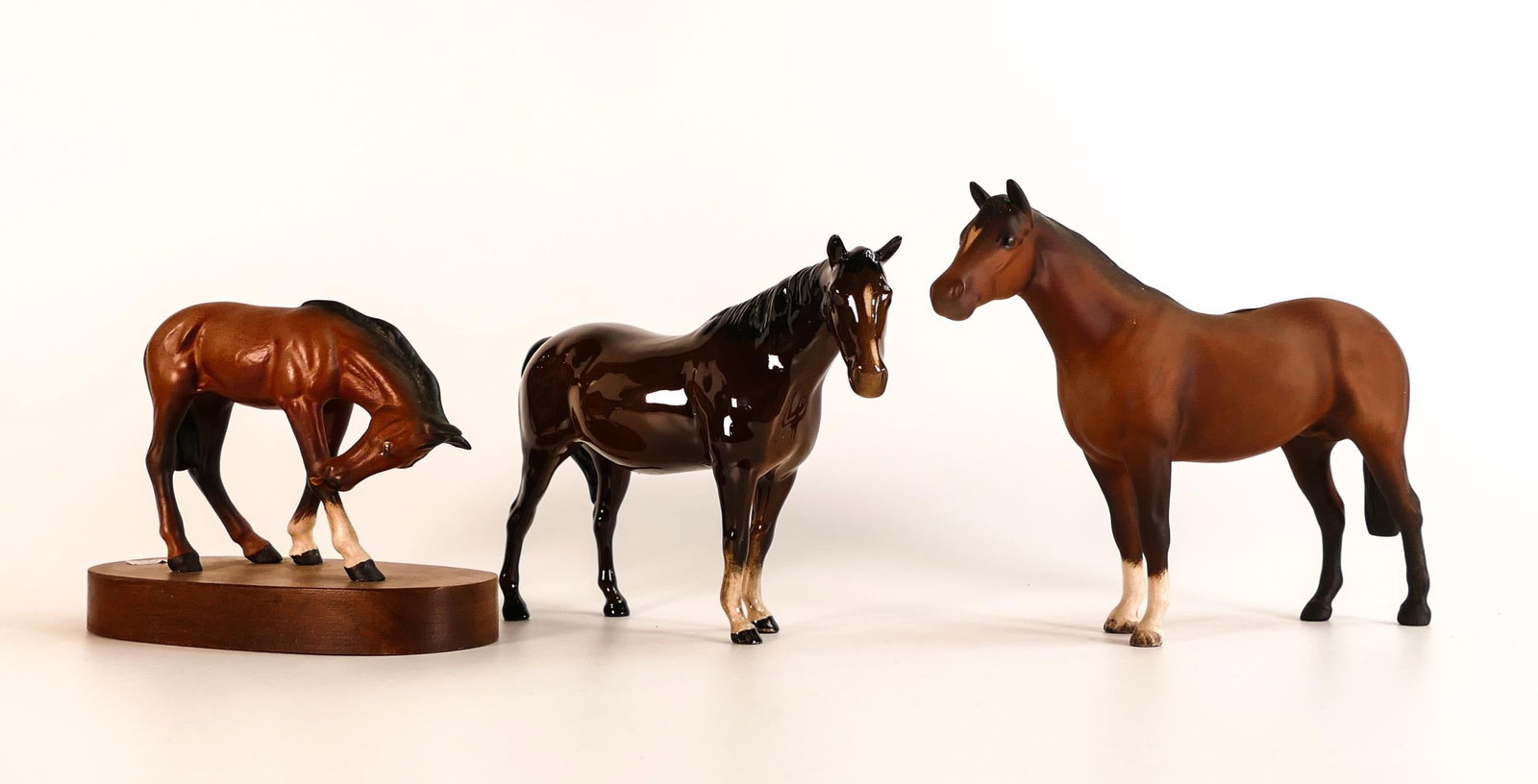 Beswick horses to include Sunlight 2875, small thoroughbred stallion 1992, mare facing right 1991: Beswick horses to include Sunlight 2875, small thoroughbred stallion 1992, mare facing right 1991 (3)