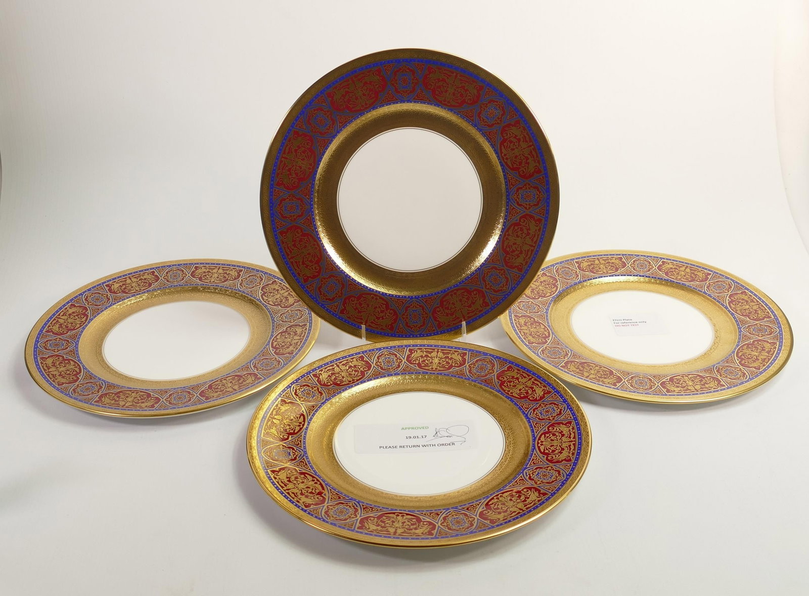 De Lamerie Fine Bone China deep red & dark blue Samarkand pattern dinner plates, specially made high: De Lamerie Fine Bone China deep red & dark blue Samarkand pattern dinner plates, specially made high end quality items diameter 27cm (4)