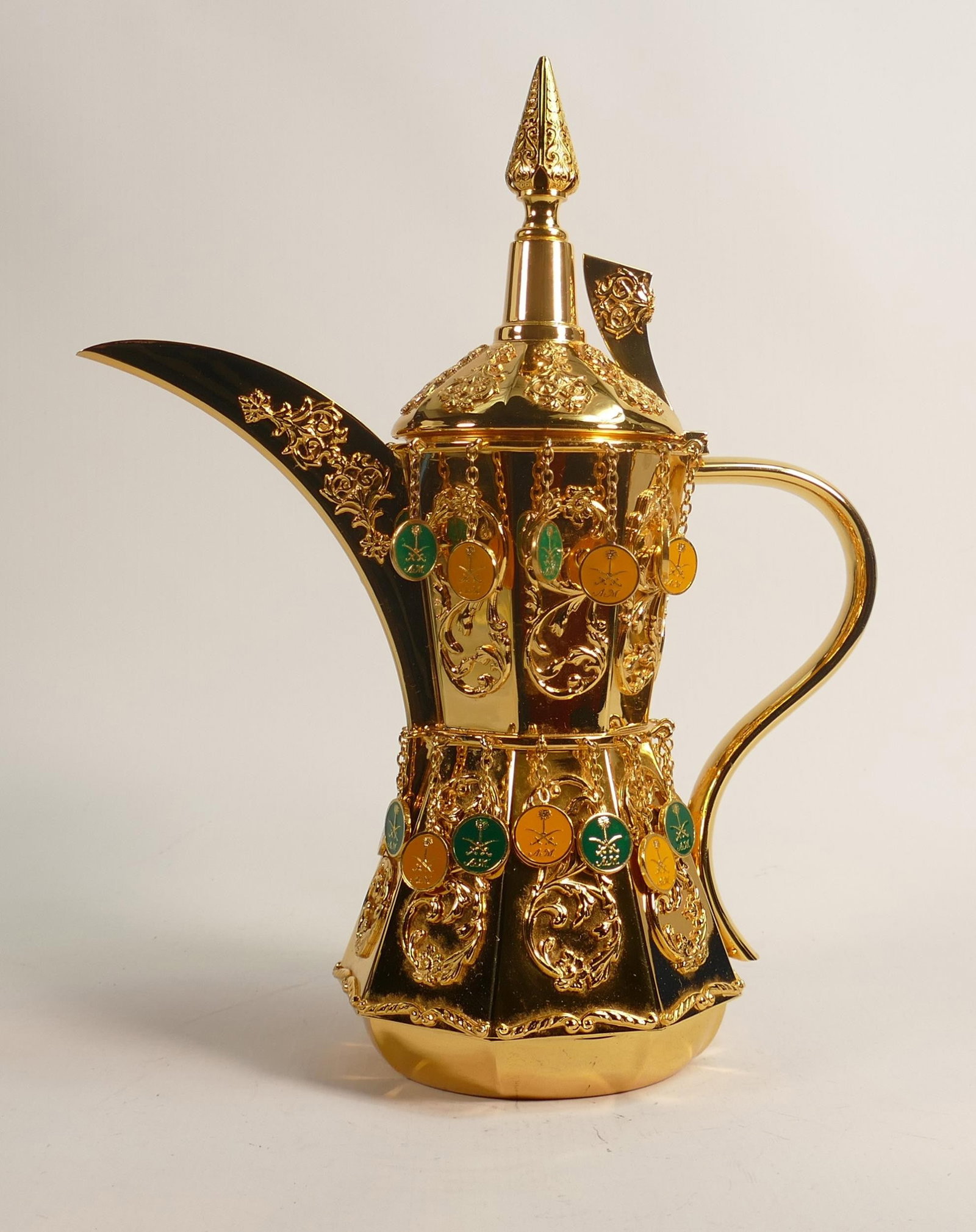 De Lamerie Fine Silverware plated large Arabic Finjan coffee pot with personalised decoration,: De Lamerie Fine Silverware plated large Arabic Finjan coffee pot with personalised decoration, specially made high end quality item, height 36cm