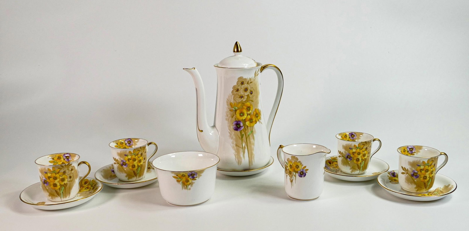 Shelley Vincent shape part coffee set consisting of coffee pot, 4 cups, 5 saucers, sugar bowl and: Shelley Vincent shape part coffee set consisting of coffee pot, 4 cups, 5 saucers, sugar bowl and cream jug. Pattern number 12284 (12 pieces)