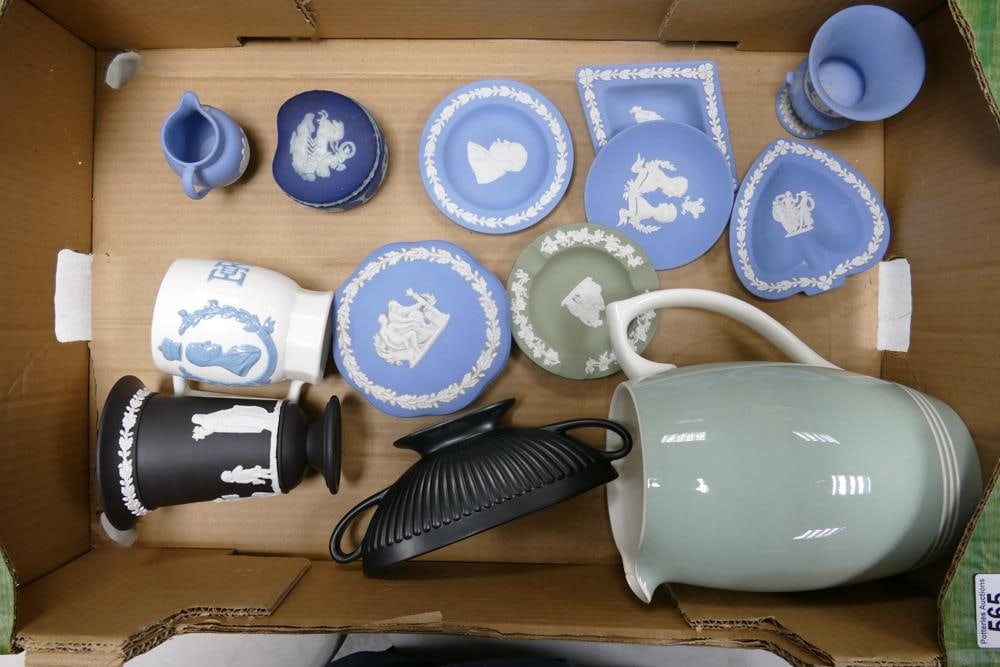 A mixed collection of Wedgwood Items to include Queensware Commemorative tankard, Jasperware,: A mixed collection of Wedgwood Items to include Queensware Commemorative tankard, Jasperware, damaged Keith Murray jug etc