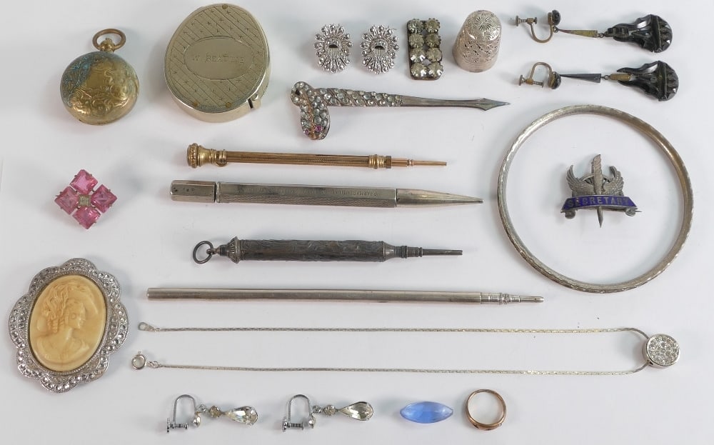 Assortment of collectors items - Includes 2 x silver pencils, gold plated & silver plated pencils, (1 of 1)