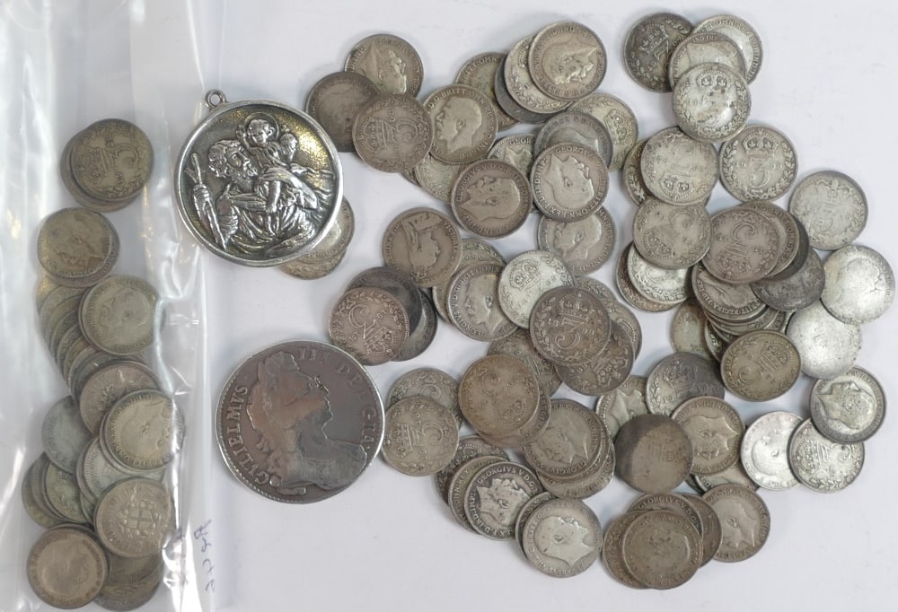 119.8 grams of UK pre 1920 .925 silver 3 pence coins, together with 49.8g pre 1946 3d coins.  Plus (1 of 1)