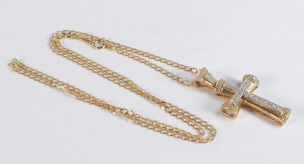 9ct gold diamond cross with 9ct gold necklace, 5.8g. (1 of 1)