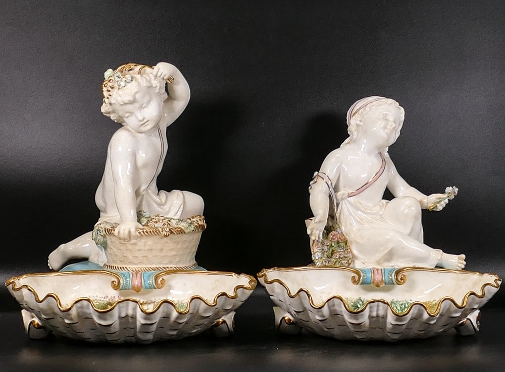 Two 19th century Copeland Sweetmeat dishes in the form of Putti seated on a cushion above a  shell (1 of 4)