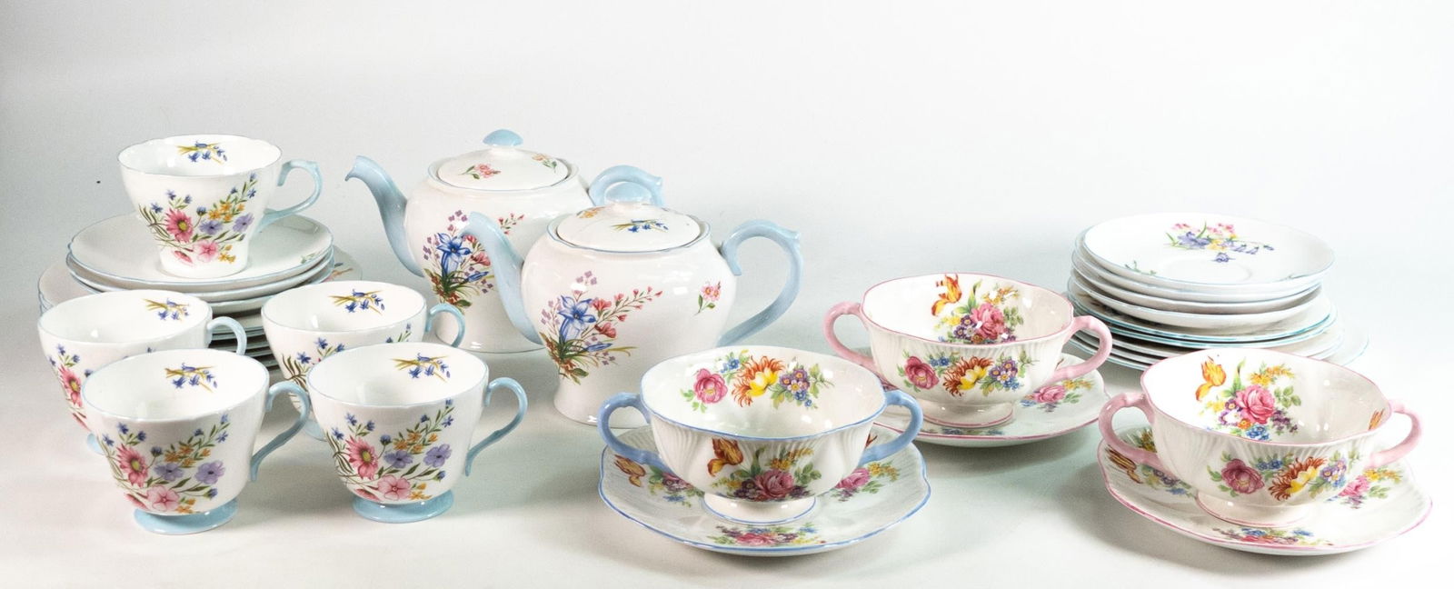 Shelley part tea set with additional soup bowl and saucers to include - 5 cups, 7 saucers, 11 side (1 of 2)