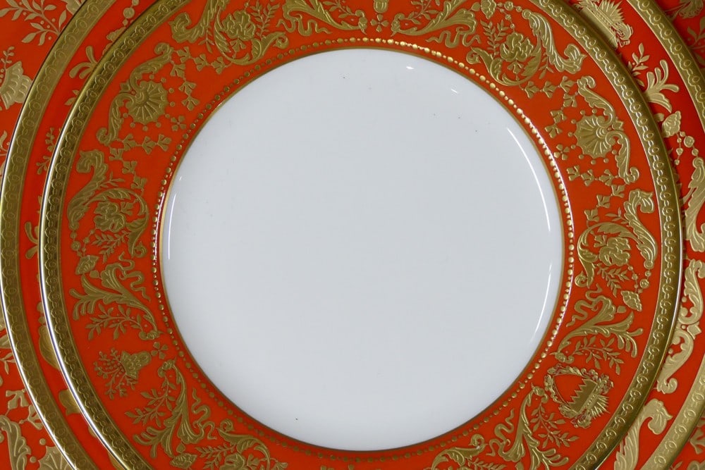 A collection of De Lamerie Fine Bone China heavily gilded Renaissance pattern dinner ware - six 27cm: A collection of De Lamerie Fine Bone China heavily gilded Renaissance pattern dinner ware - six 27cm dinner plates, six salad plates 20.5 & six side 17.5cm plates, together with two 41cm oval platters