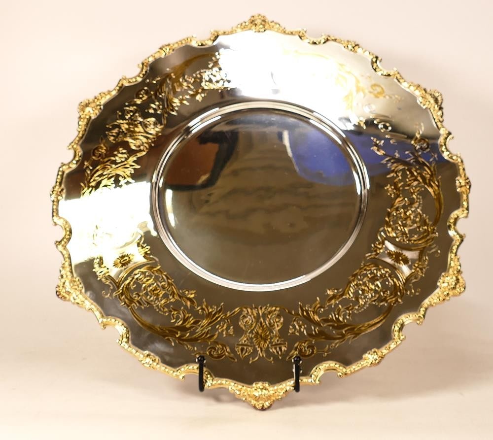 De Lamerie Fine silver plated gilt layplate/tray Robert Adam pattern, specially made high end: De Lamerie Fine silver plated gilt layplate/tray Robert Adam pattern, specially made high end quality item, new and Made in England, d.36.5cm, in presentation bag