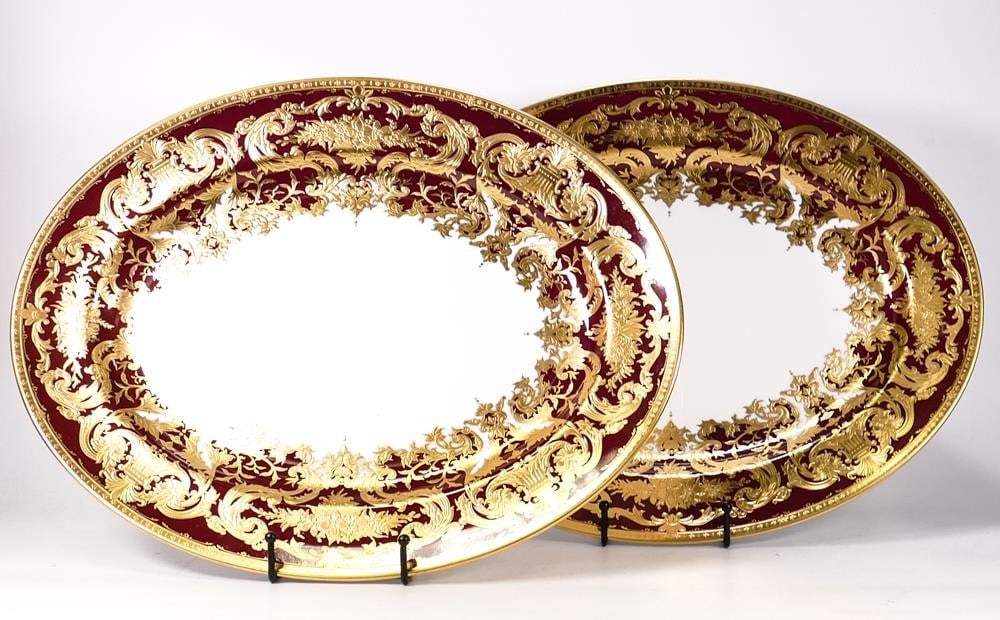 De Lamerie Fine Bone China heavily gilded Burgundy Royale pattern large pair of 39cm oval platters,: De Lamerie Fine Bone China heavily gilded Burgundy Royale pattern large pair of 39cm oval platters, specially made high end quality items, Made in England (2)