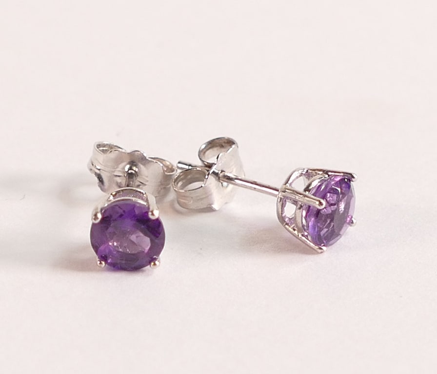 Amethyst Stud Earrings 0.95 ct in 375 9ct White Gold Two amethysts, grade AAA, total 0.95 ct for (1 of 2)
