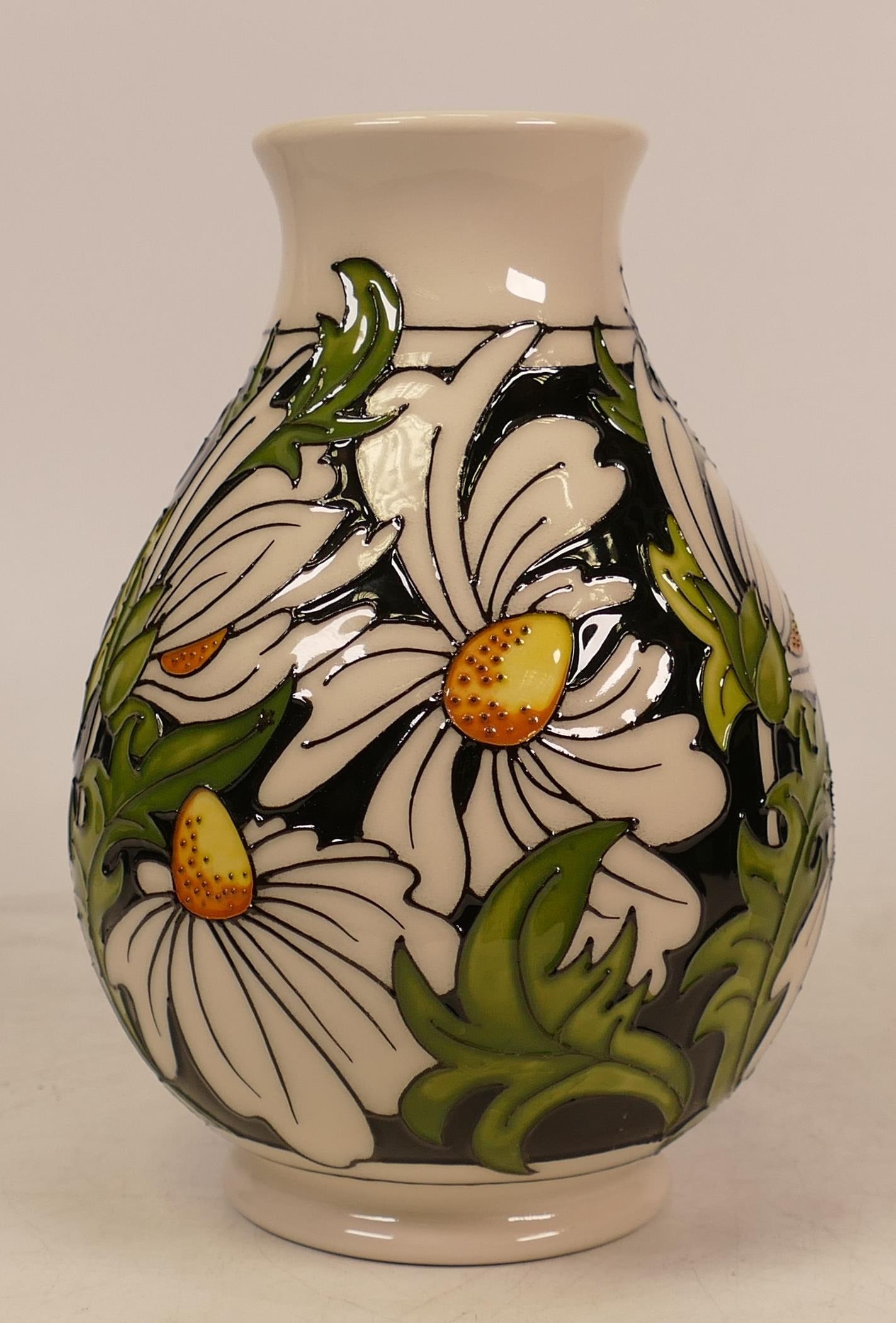 Moorcroft Phoebe Summer Vase (1 of 1)