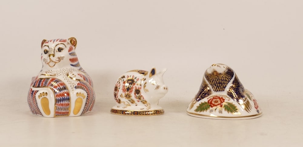 Royal Crown Derby Paperweights Tiger Cub, Mole and Imari Pig, gold stopper (3): Royal Crown Derby Paperweights Tiger Cub, Mole and Imari Pig, gold stopper (3)