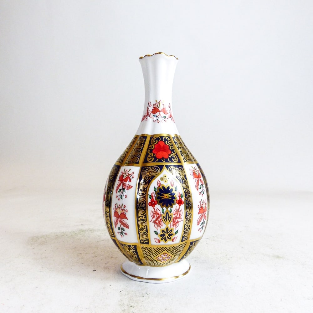 Royal Crown Derby 1128 Old Imari Vase, h.17.5cm.: Royal Crown Derby 1128 Old Imari Vase, h.17.5cm.