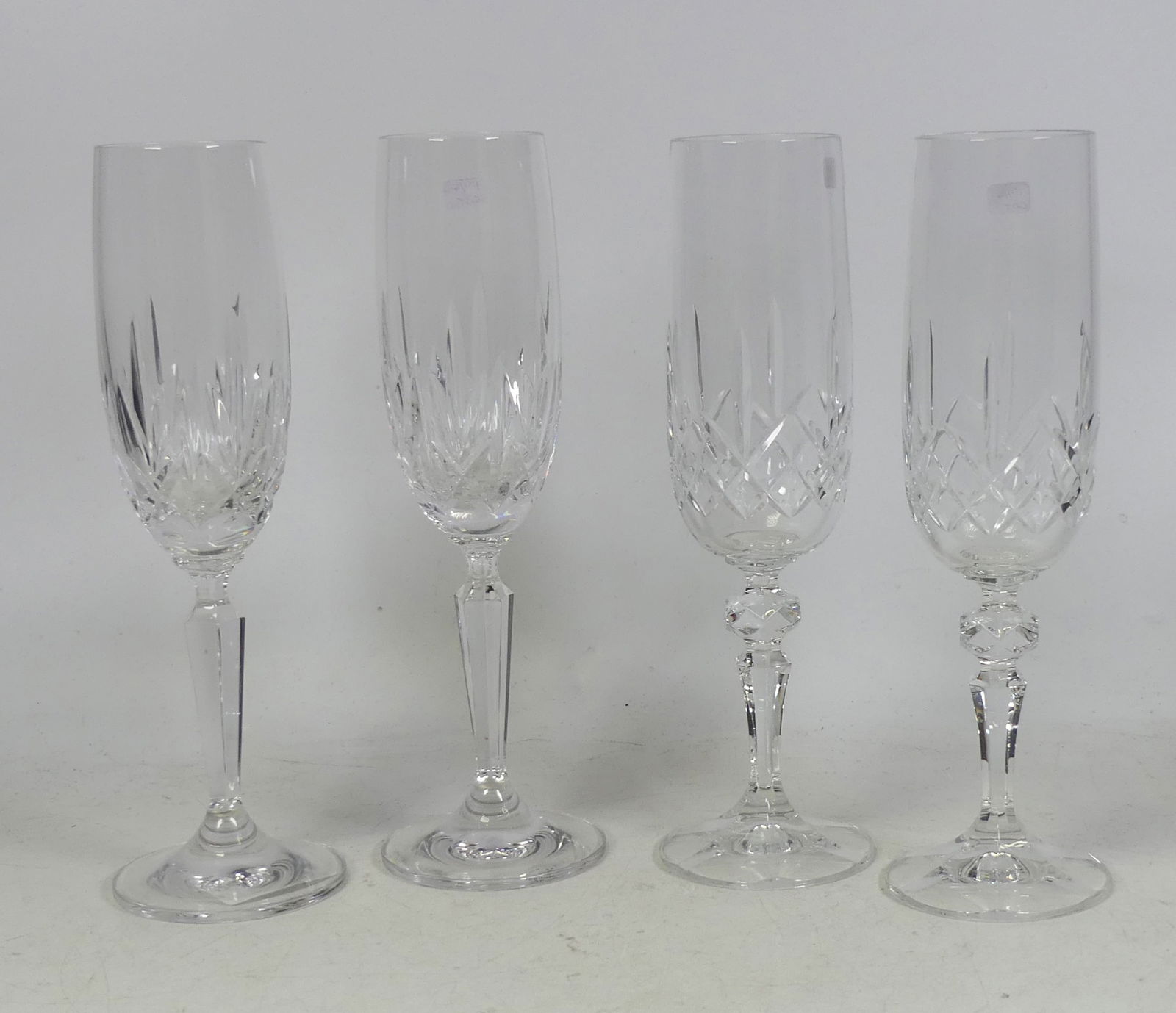 Two Waterford Crystal 'Nocturne' Champagne Flute and Two unmarked Champagne Flutes. (H: 23cm) (4): Two Waterford Crystal 'Nocturne' Champagne Flute and Two unmarked Champagne Flutes. (H: 23cm) (4)