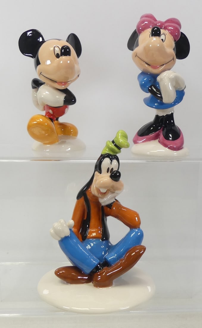Royal Doulton Disney The Mickey Mouse Collection to include Minnie Mouse MM2, Mickey Mouse MM1,: Royal Doulton Disney The Mickey Mouse Collection to include Minnie Mouse MM2, Mickey Mouse MM1, Goofy MM5. All boxed (3)
