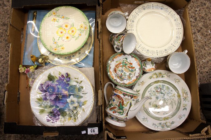 A collection of pottery to include Minton Beaumaris din: A collection of pottery to include Minton Beaumaris dinner plates, Royal Doulton Tomkin dinner plates, Chinese tea set etc 2 trays