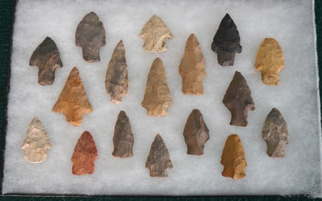 Nice Display Case of 17 Authentic Woodland and & Archaic Spear Points & Arrowheads