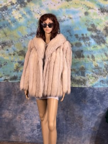 Gorgeous Arctic Fox Ladies Short Fur Coat size S/M