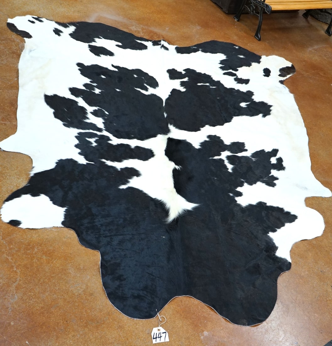 Brand New Tanned Cowhide Rug Taxidermy (1 of 3)