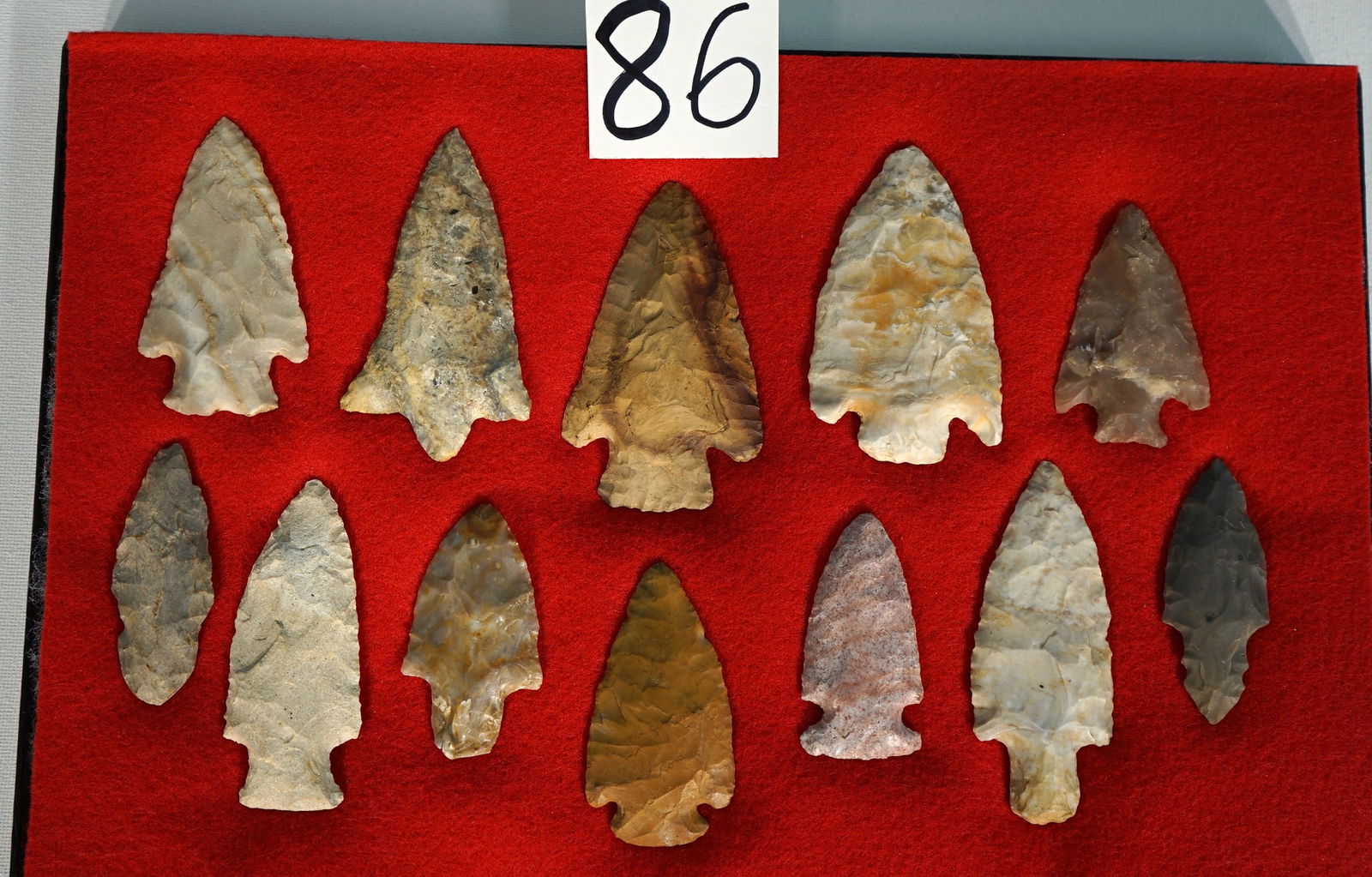 Large Display Case of 12 Authentic Spear Points & Knives Arrowheads Artifacts (1 of 4)