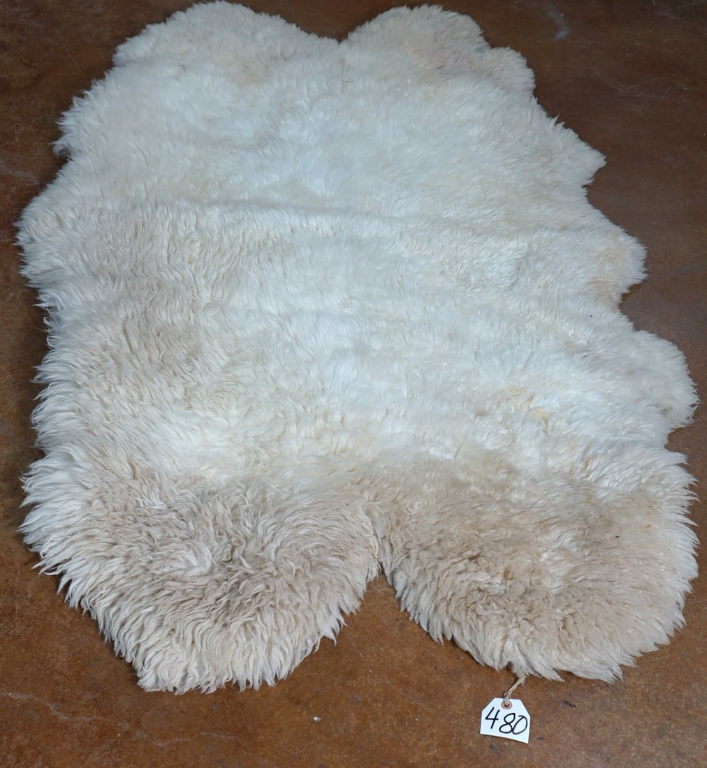 Beautiful Soft Tanned Angora Goat Backskin Taxidermy Rug (1 of 3)