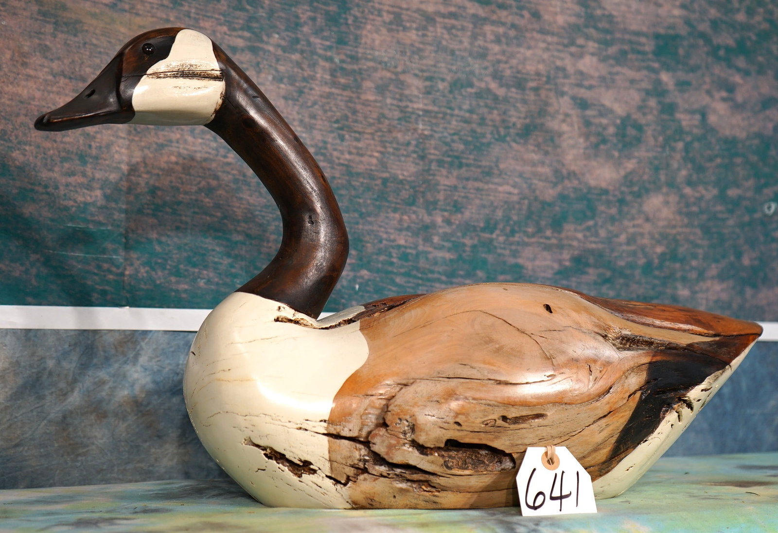 Beautiful Large Hand Carved Canadian Goose (1 of 2)