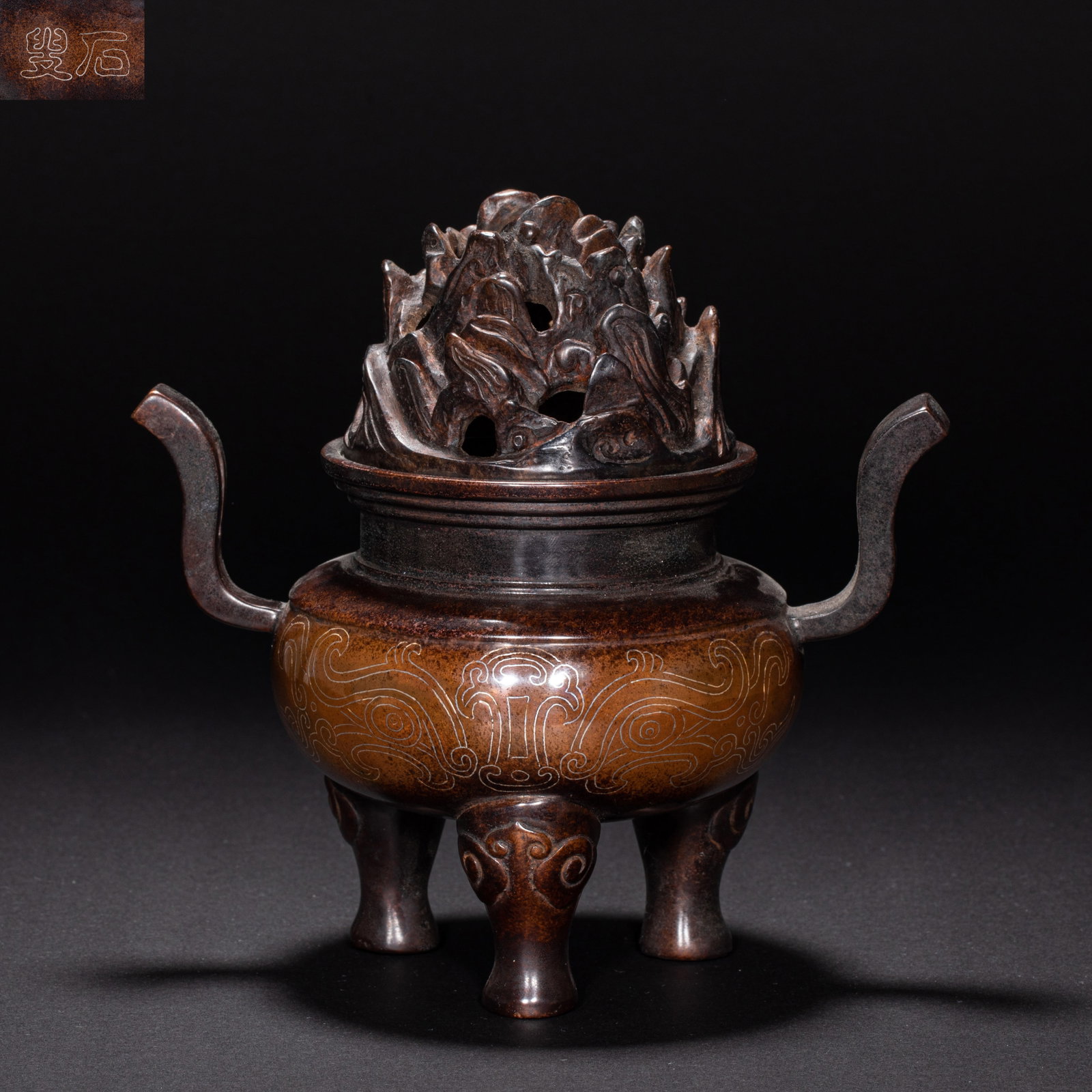 Boshan furnace of Ming Dynasty: Height: 19 cm, width: 20 cm, weight: 2702 grams