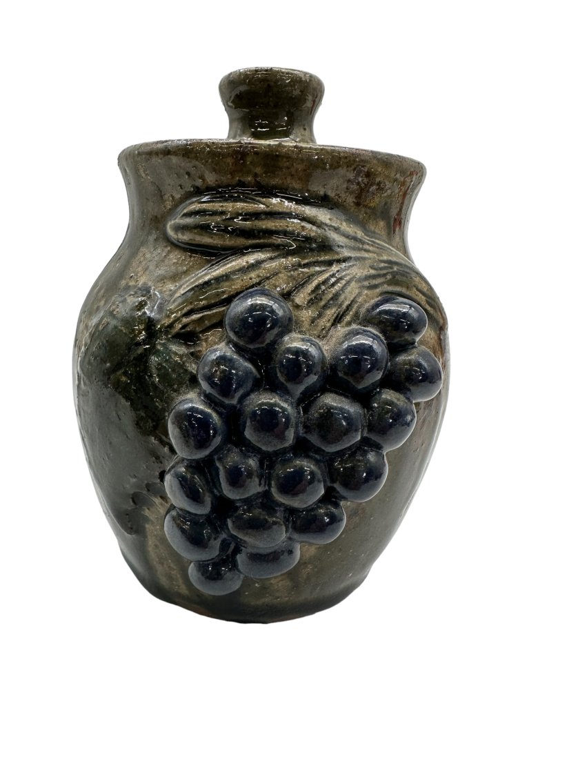 Cleater & Billie Meaders 1995 Grape Decorated Lidded Potg (1 of 3)