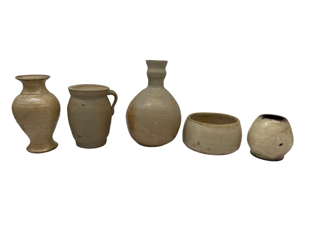 Lot of 5 Misc Pottery Pieces: Good condition.