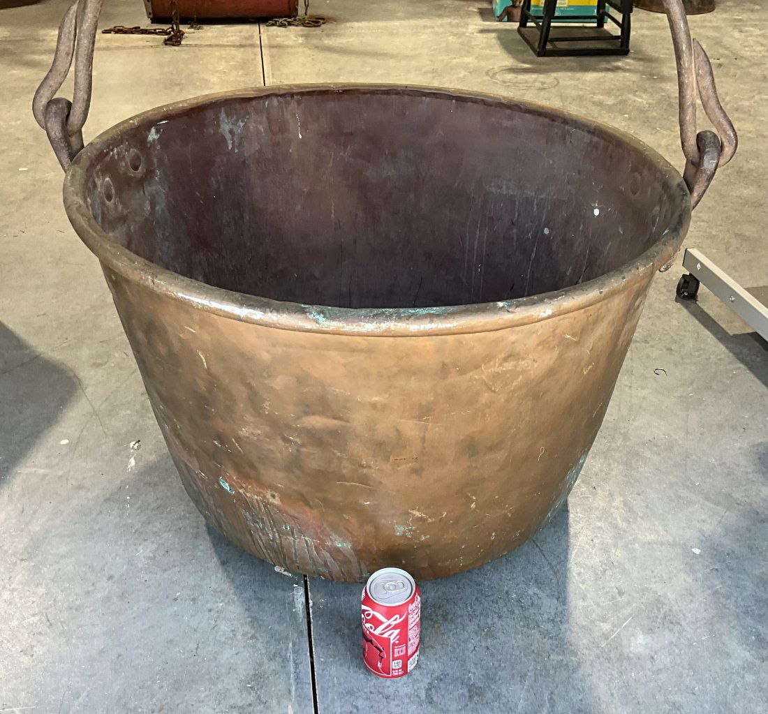 Huge Copper Pot with Handle (1 of 5)