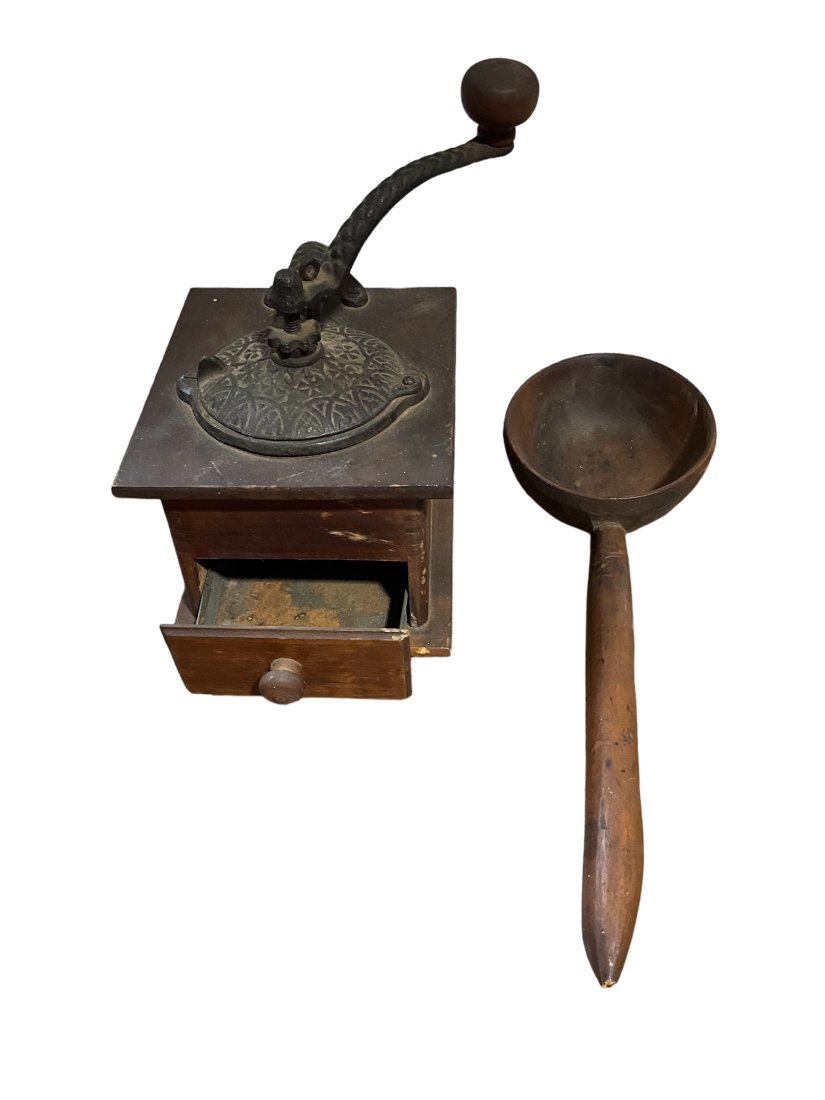 Coffee Grinder with Wooden Scoop: Both items in great condition. Buying both for one money.