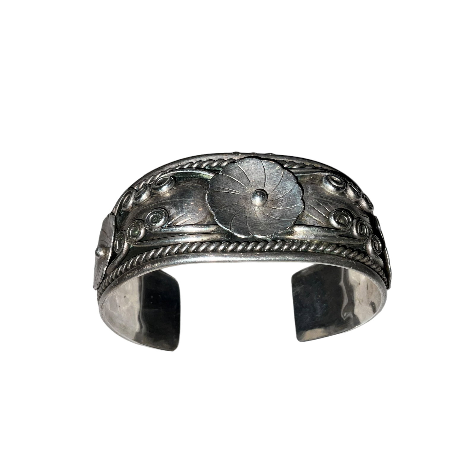 Fred James Silver Navajo Leaf Work Cuff Bracelet (1 of 4)