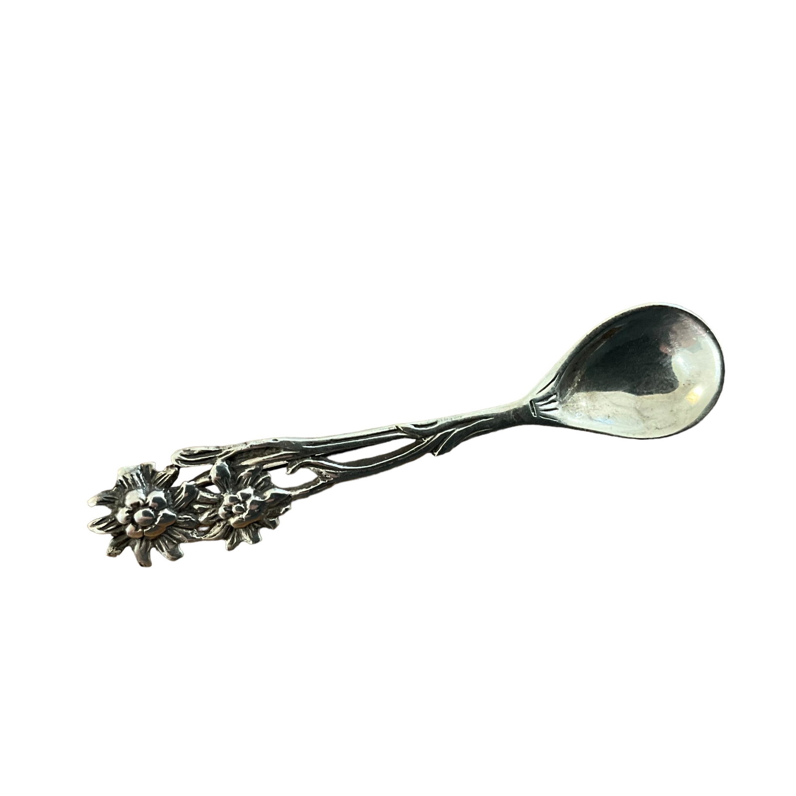 Sterling Silver Floral Spoon Brooch: Great condition. Measures 2.5 inches. Signed '925 REO' on back. Weight: 4.8 grams.