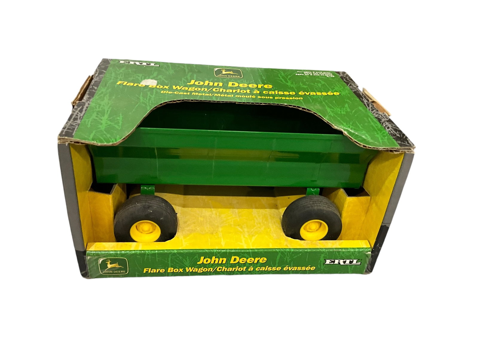 Ertl John Deere 1/16 Flare Box Wagon New in Box (1 of 1)