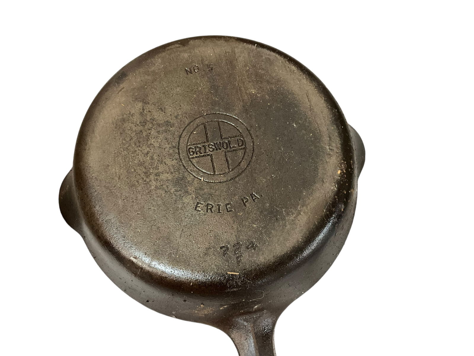 Griswold No.5 Cast Iron Skillet 8 Inch Skillet 724F: Used condition. See photos.