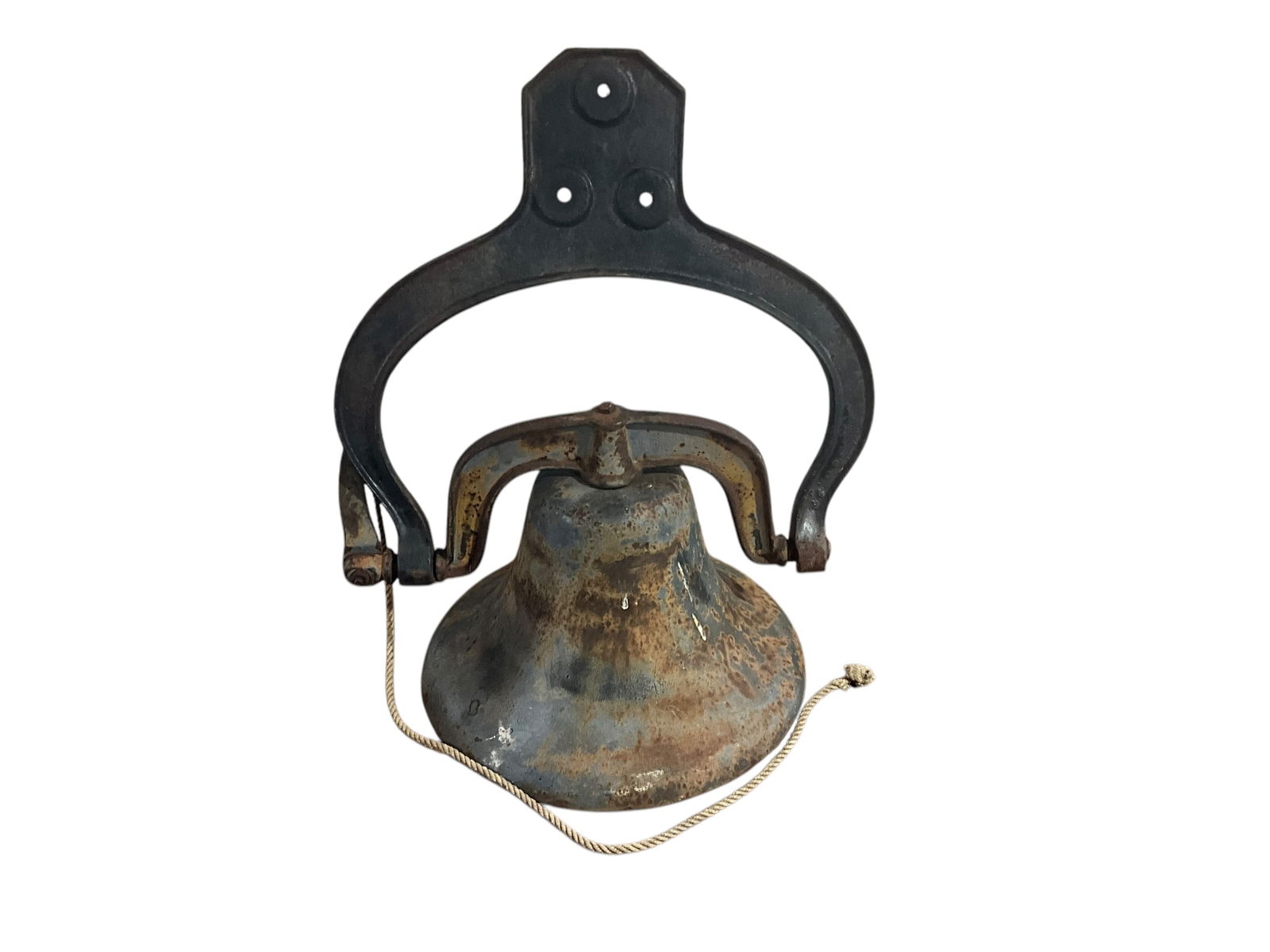 Cast Iron Dinner Bell Complete With Yoke (1 of 4)