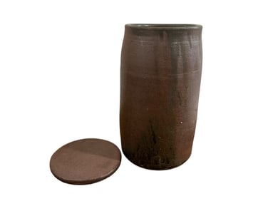 Reggie Meaders Unusual Form Lidded Pottery Crock