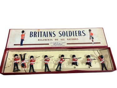 W Britain # 1283 The Grenadier Guards Set Lead Toys