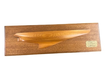 Half Hull Model AMERICA’S CUP 1970 US 24 Valiant / Richard Schmid