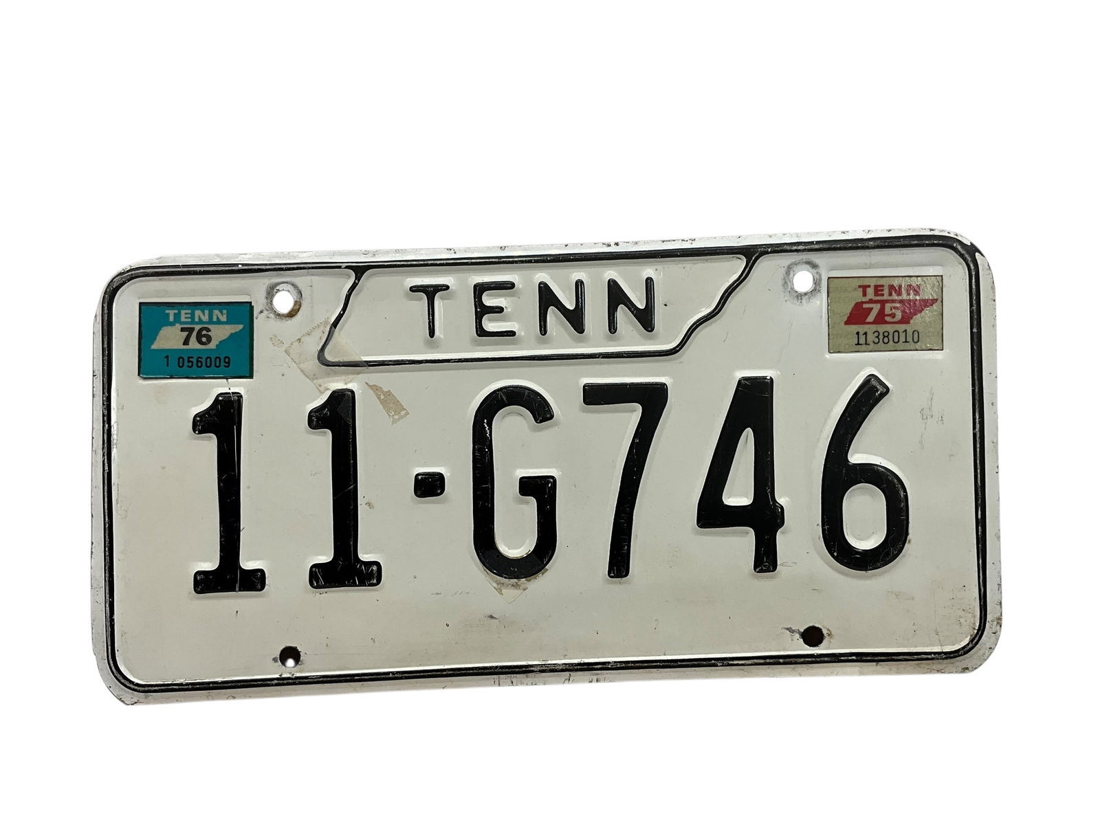 1975 76 Tennessee Auto License Plate Tag (1 of 2)