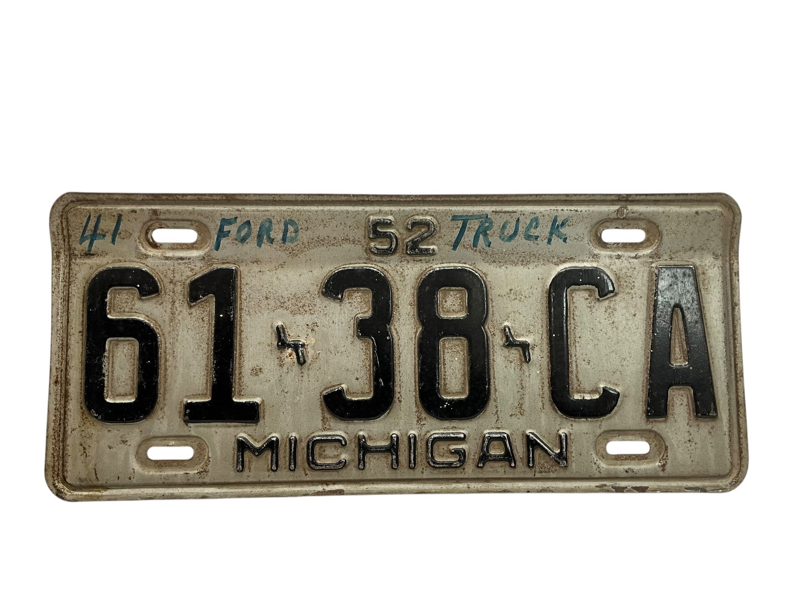 1952 Michigan Auto License Plate Tag: Used condition. See photos.