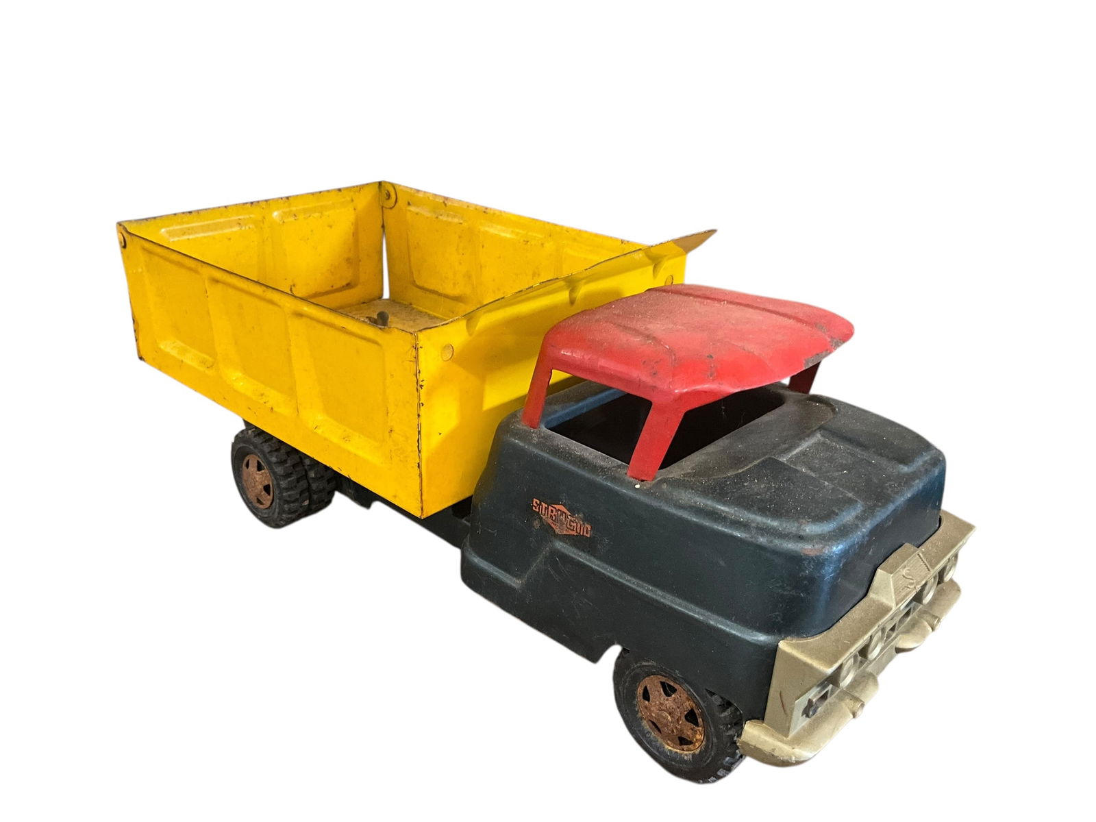 Vintage STRUCTO Metal Dump Truck (1 of 6)