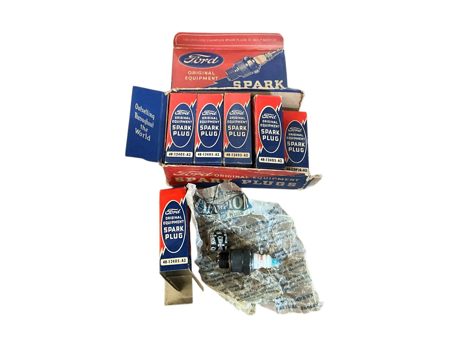 Lot Of 10 Vintage Ford Flathead Spark Plugs 48-12405-A2 (1 of 4)