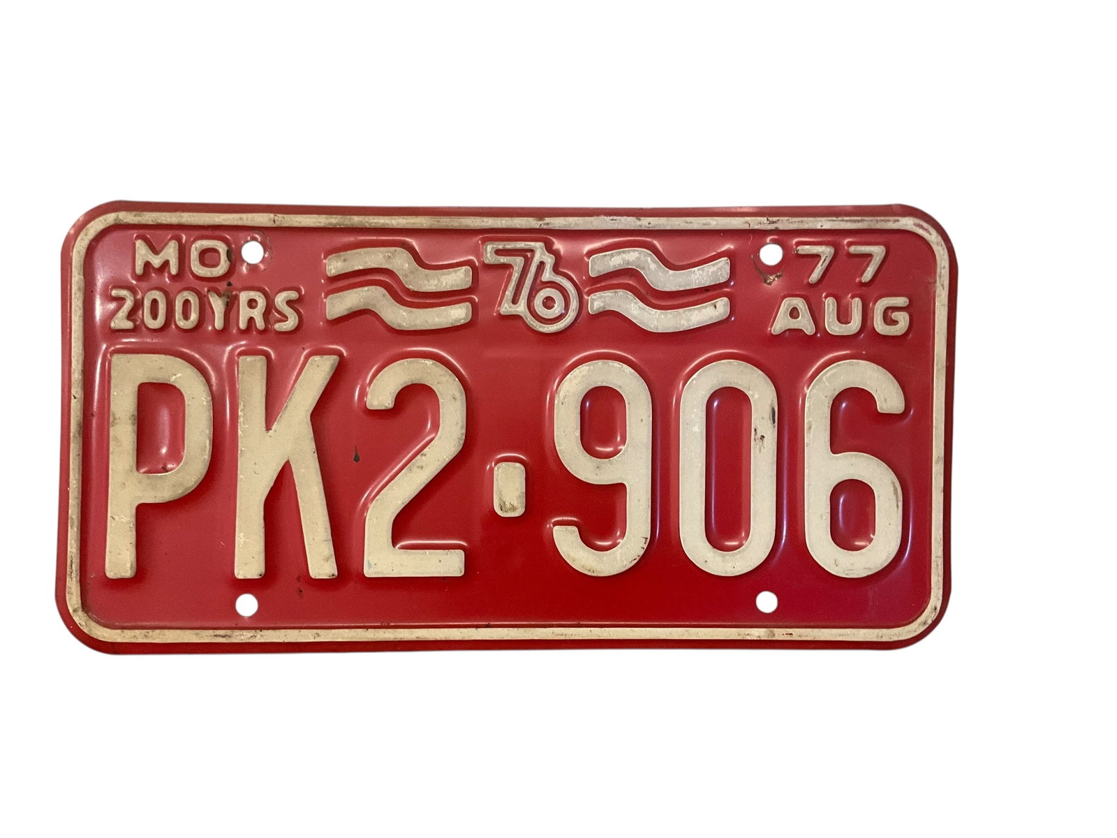 1977 Missouri Auto License Plate Tag: Used condition. See photos.
